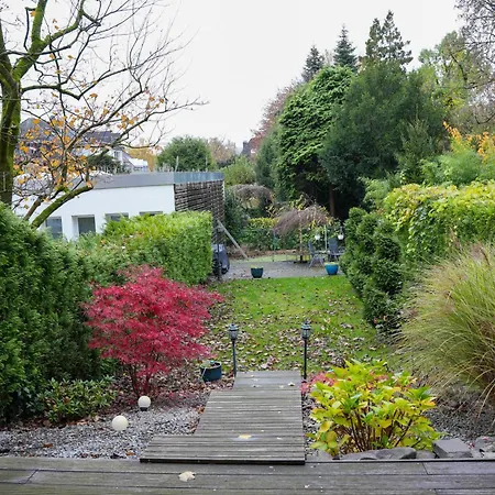 Luxurioese Eg Essen, Messe Nah إسن