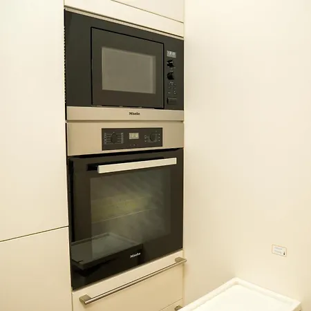 Luxurioese Eg Essen, Messe Nah *